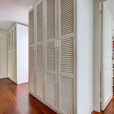 Apartment Duplex De Caractere Au Coeur De Paris
